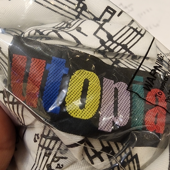 UTOPIA men's white and black music notes Novelty Print tie - Picture 6 of 6